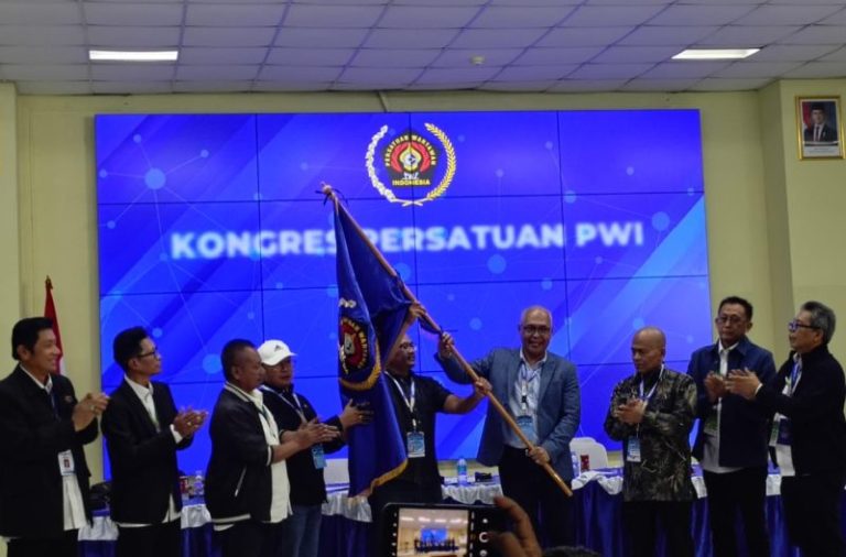 Raih 52 Suara: Akhmad Munir Terpilih Jadi Ketua Umum PWI 2025-2030, Janji Satukan Organisasi Pasca Dualisme
