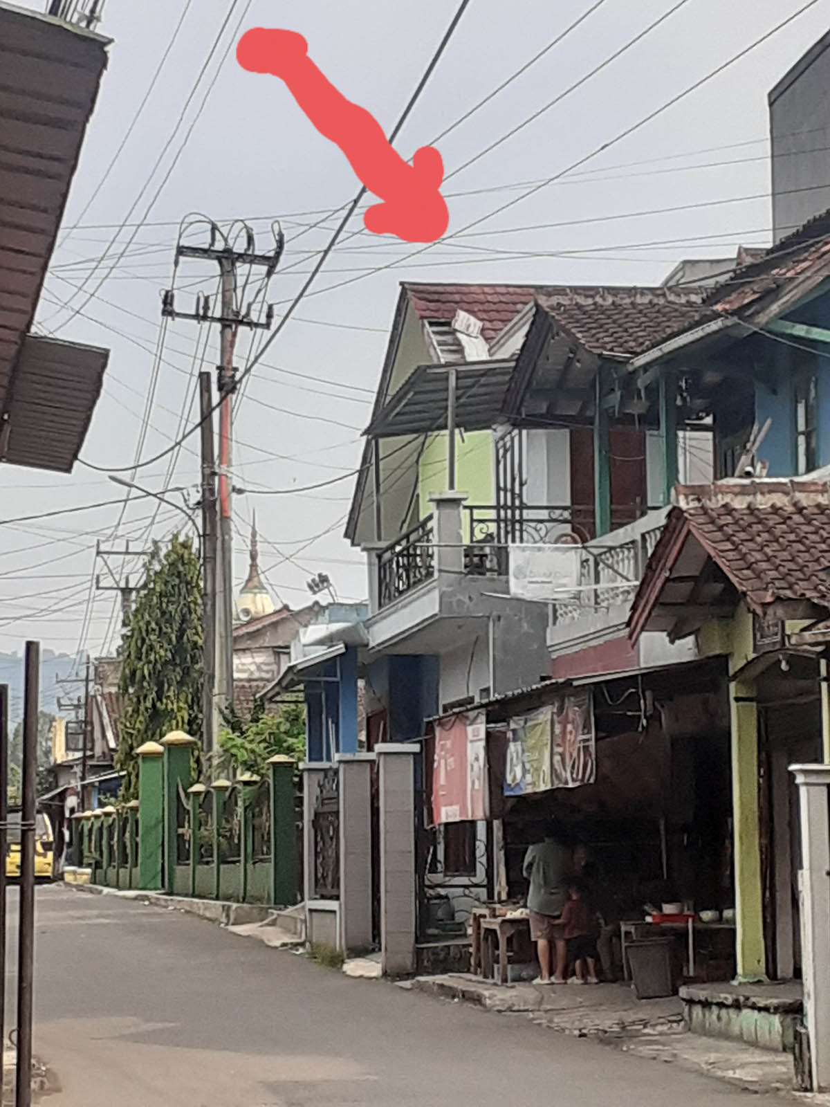 Diduga Kepsek Kurang Peduli, Di Lingkungan Sekolahnya.